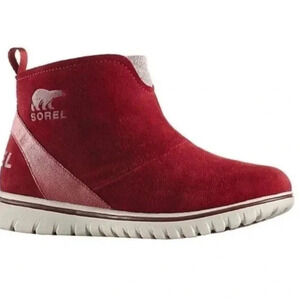 Sorel Boots Women’s 7 Cozy Short Snow Boot Red